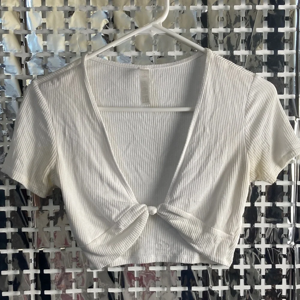 ALO Yoga White Ribbed Tie-Knot Crop Top
